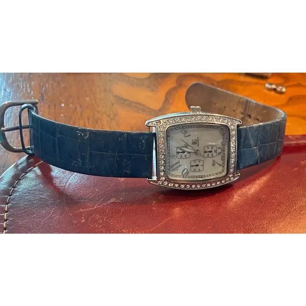 Women's 30mm Silver Tone New York & CO Watch, Crystal Accents